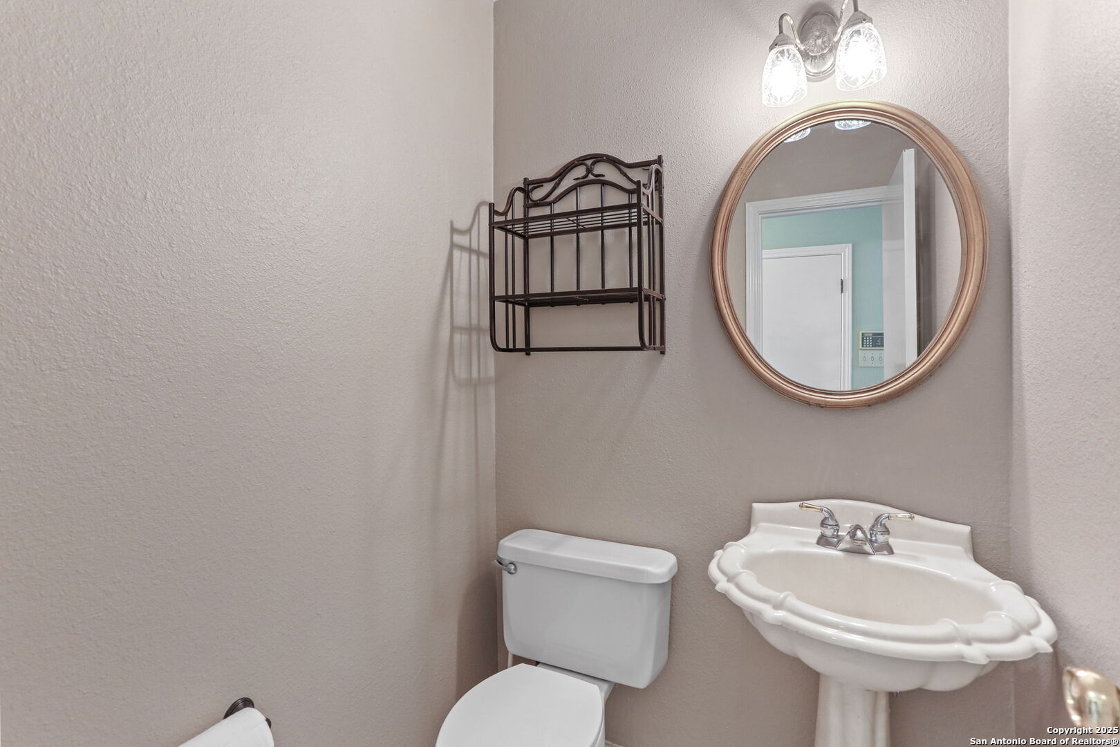 13907 Blenhein Ridge San Antonio, TX 78231 - Photo 16 of 33