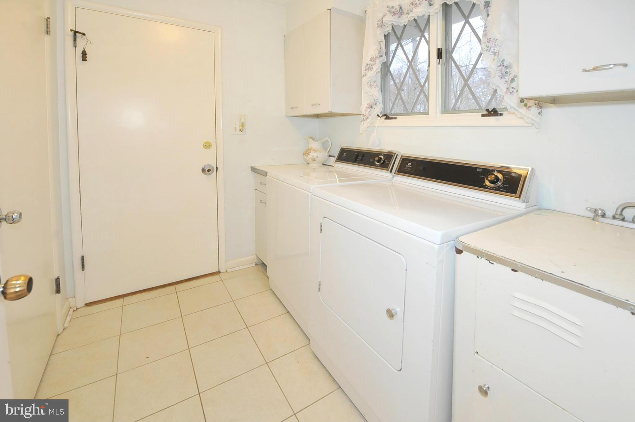 14708 Harold Road Silver Spring, MD 20905 - Photo 13 of 25 Interior (General)