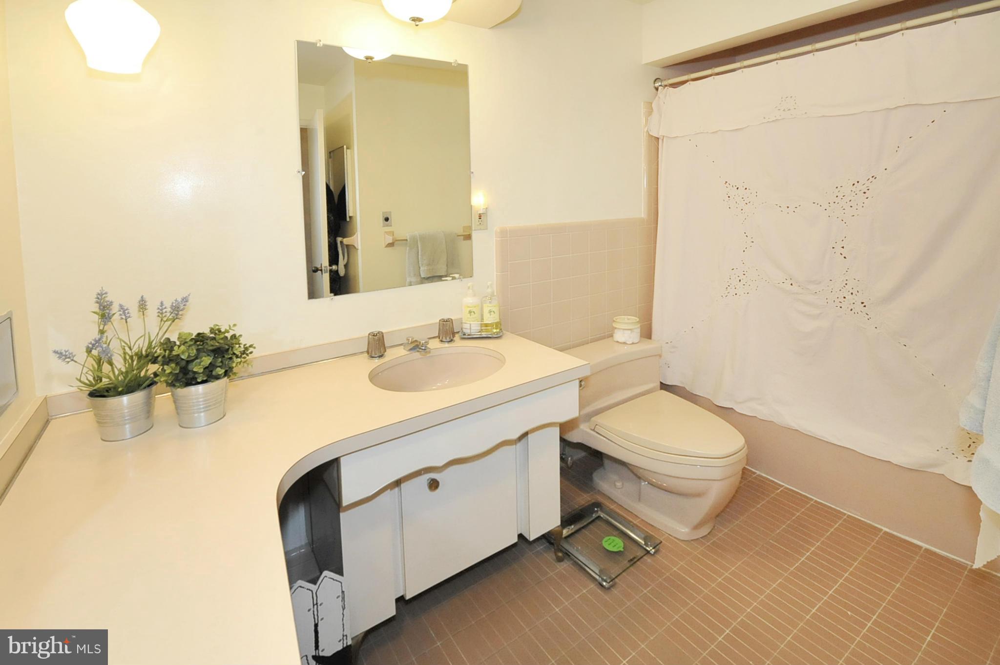 14708 Harold Road Silver Spring, MD 20905 - Photo 20 of 25 Bath