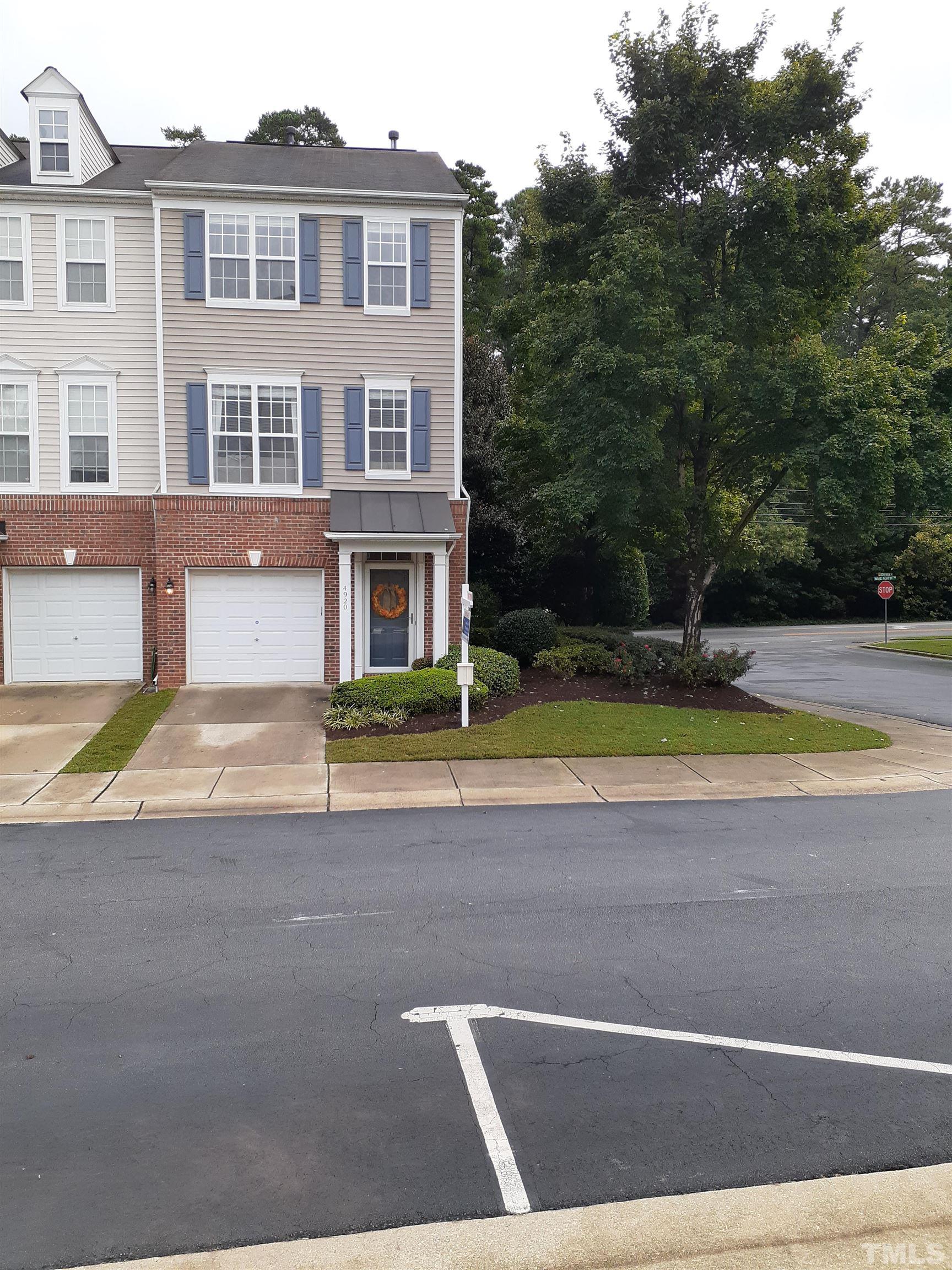 4920 Wyatt Brook Way Raleigh, NC 27609 - Photo 4 of 28 Gallery Image 4