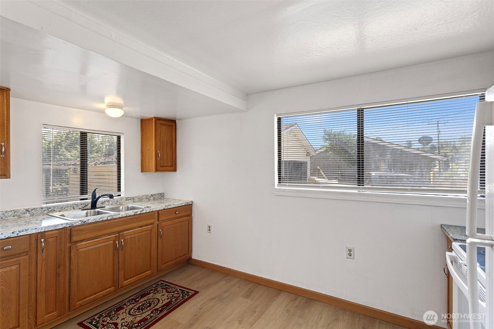 8614 Renton Avenue South Seattle, WA 98118 - Photo 7 of 19