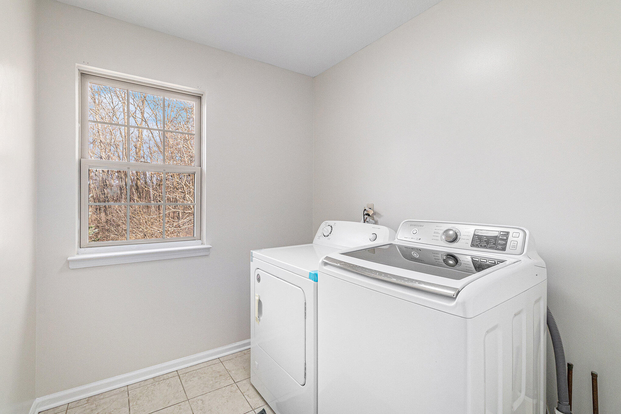 4910 Ravine Court Ann Arbor, MI 48105 - Photo 26 of 57 23 laundry rm