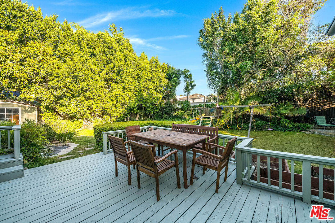 11146 Valley Spring Lane Studio City, CA 91602 - Photo 30 of 58