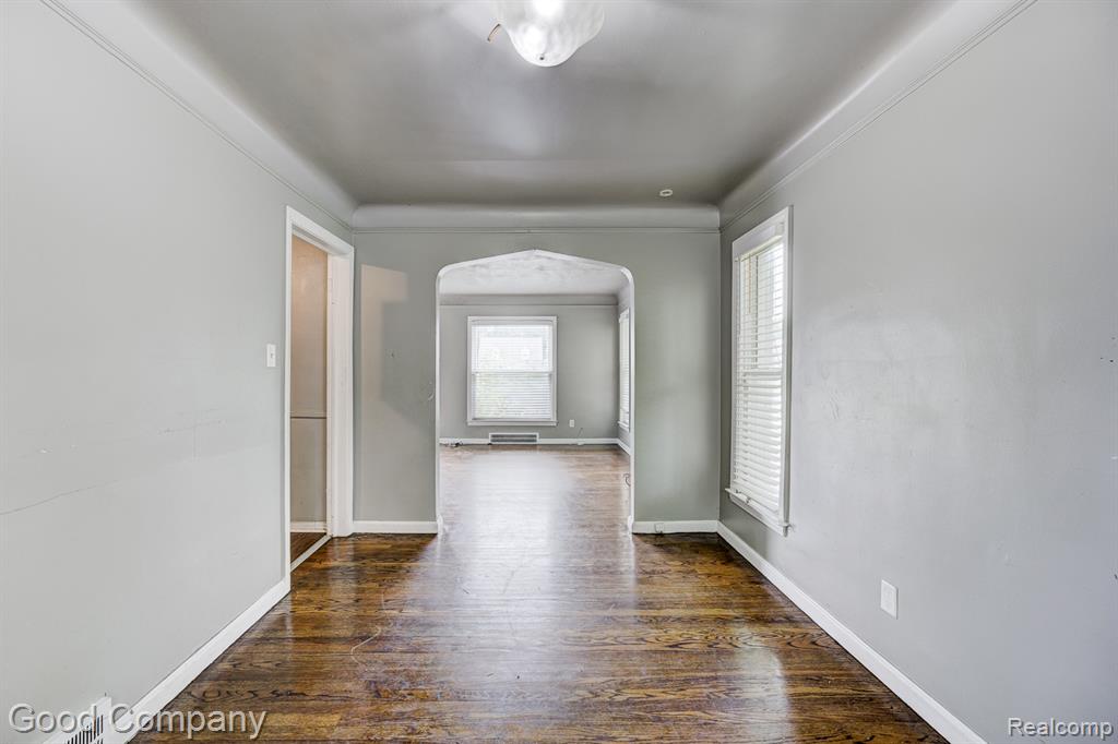 21797 Moross Road Detroit, MI 48236 - Photo 8 of 29