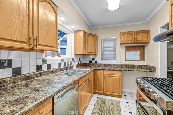 $4,500 | 1130 North Cordova Street, Burbank, CA 91505