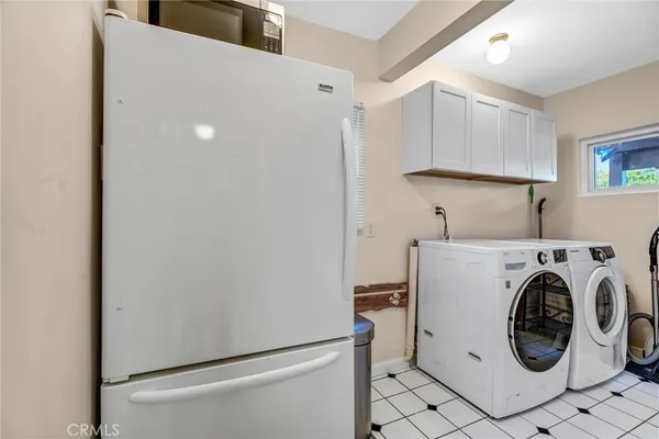 $4,500 | 1130 North Cordova Street, Burbank, CA 91505