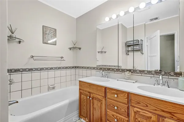 $4,500 | 1130 North Cordova Street, Burbank, CA 91505