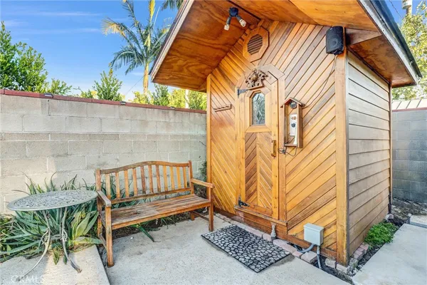 $4,500 | 1130 North Cordova Street, Burbank, CA 91505