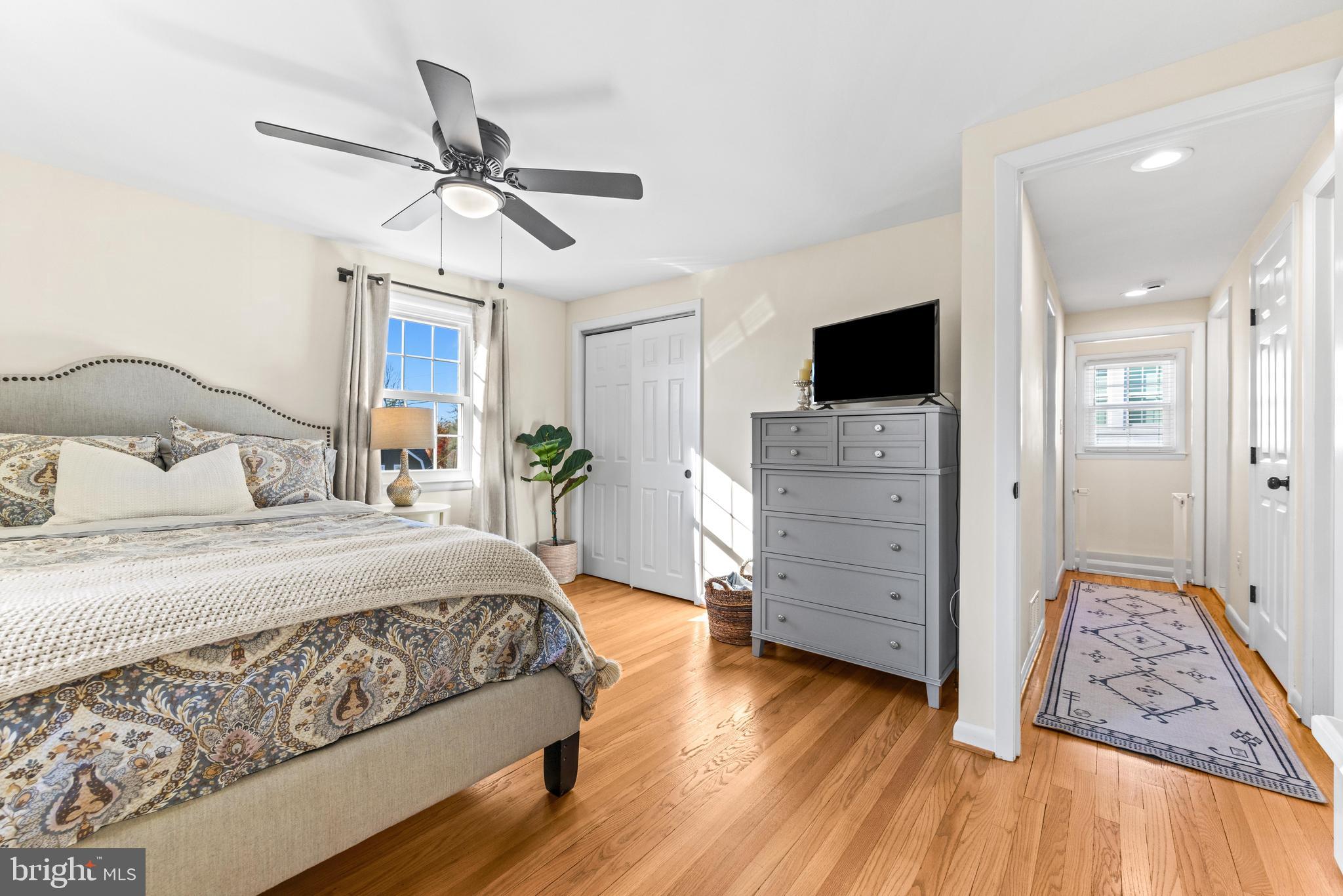 519 Dunkirk Road Baltimore, MD 21212 - Photo 26 of 41 Third bedroom with ceiling fan