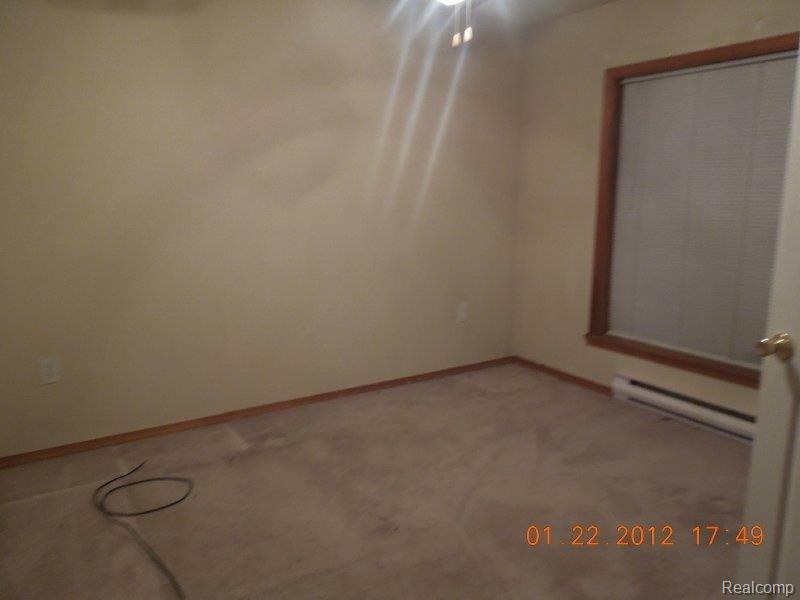 58424 Ruth Jean Washington, MI 48094 - Photo 7 of 21 RES04091.JPG