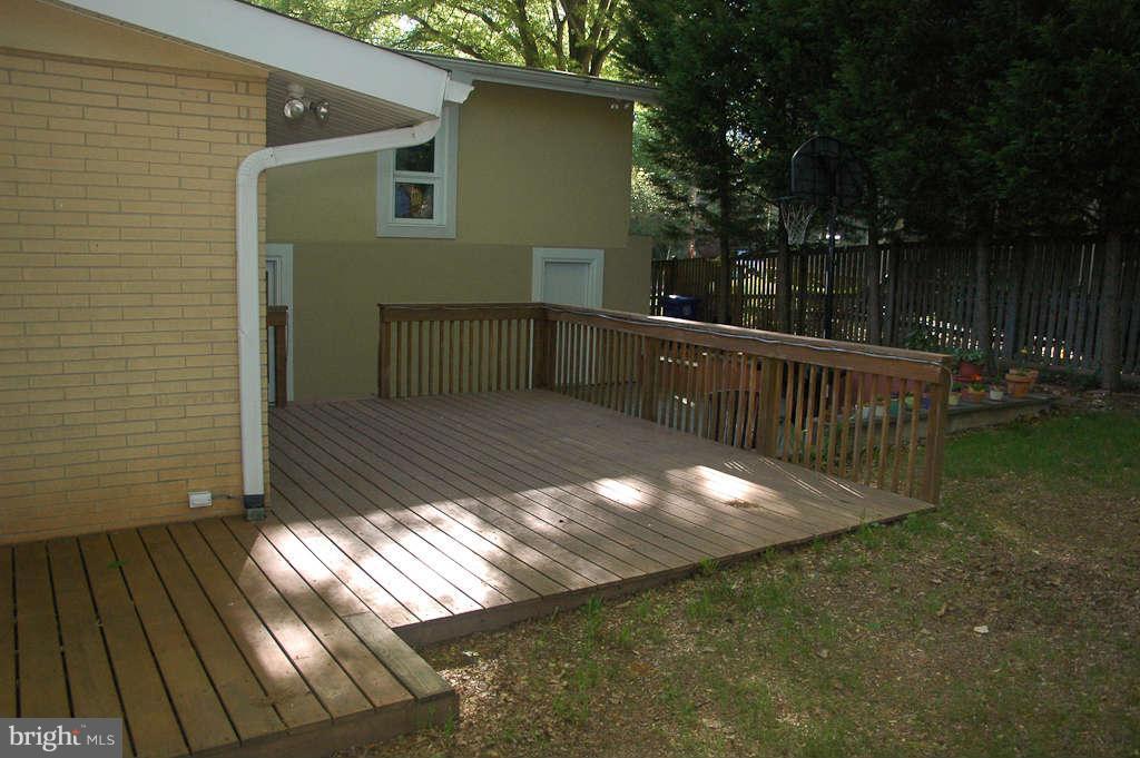 6809 Marbury Road Bethesda, MD 20817 - Photo 19 of 21 Exterior (Rear)
