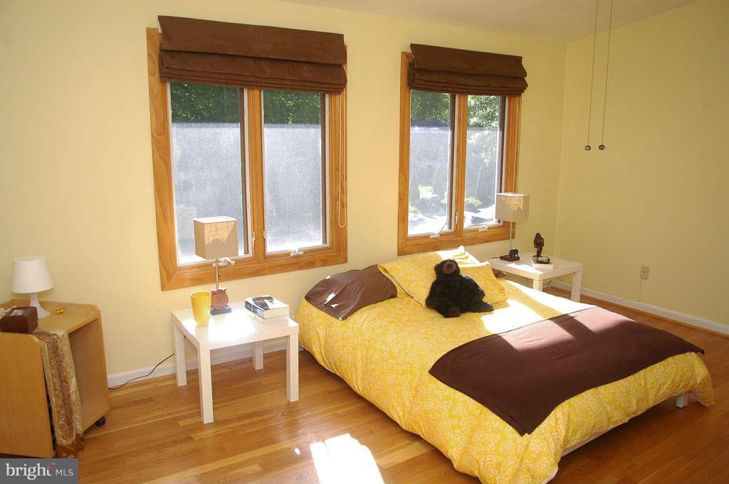 6809 Marbury Road Bethesda, MD 20817 - Photo 8 of 21 Bedroom (Master)