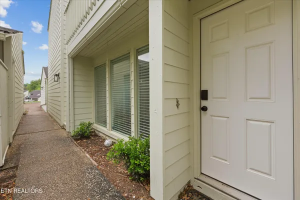 $330,000 | 514 Lost Tree Lane, Knoxville, TN 37934