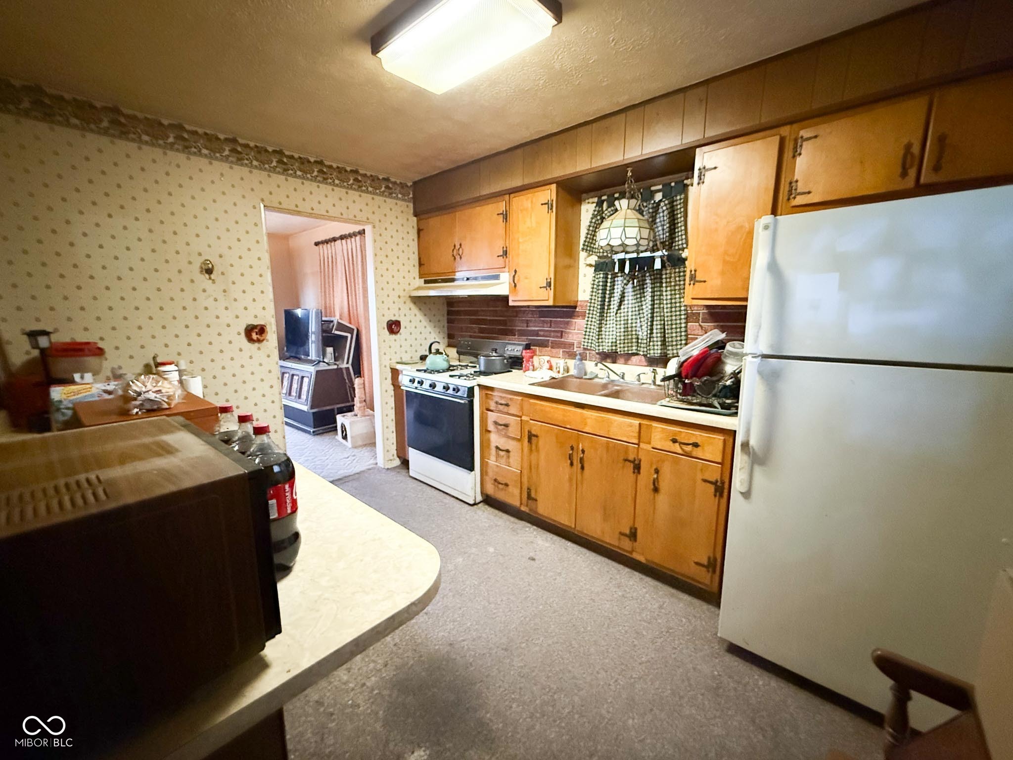 3080 Thompson Drive Columbus, IN 47201 - Photo 4 of 12