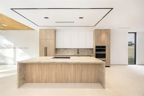 $2,800,000 | 3144 Elizabeth Street, Coconut Grove, FL 33133