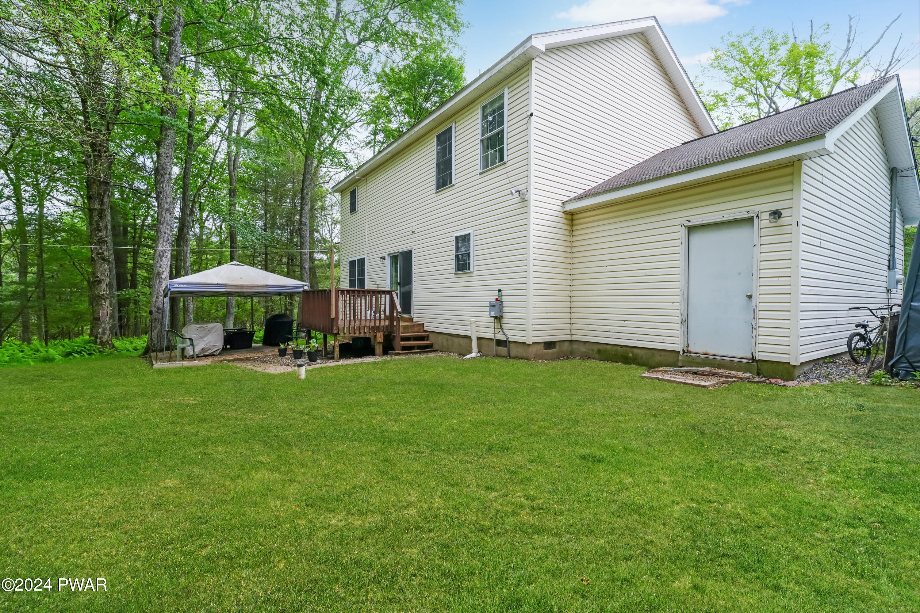 105 Hunts Road Dingmans Ferry, PA 18328 - Photo 8 of 33