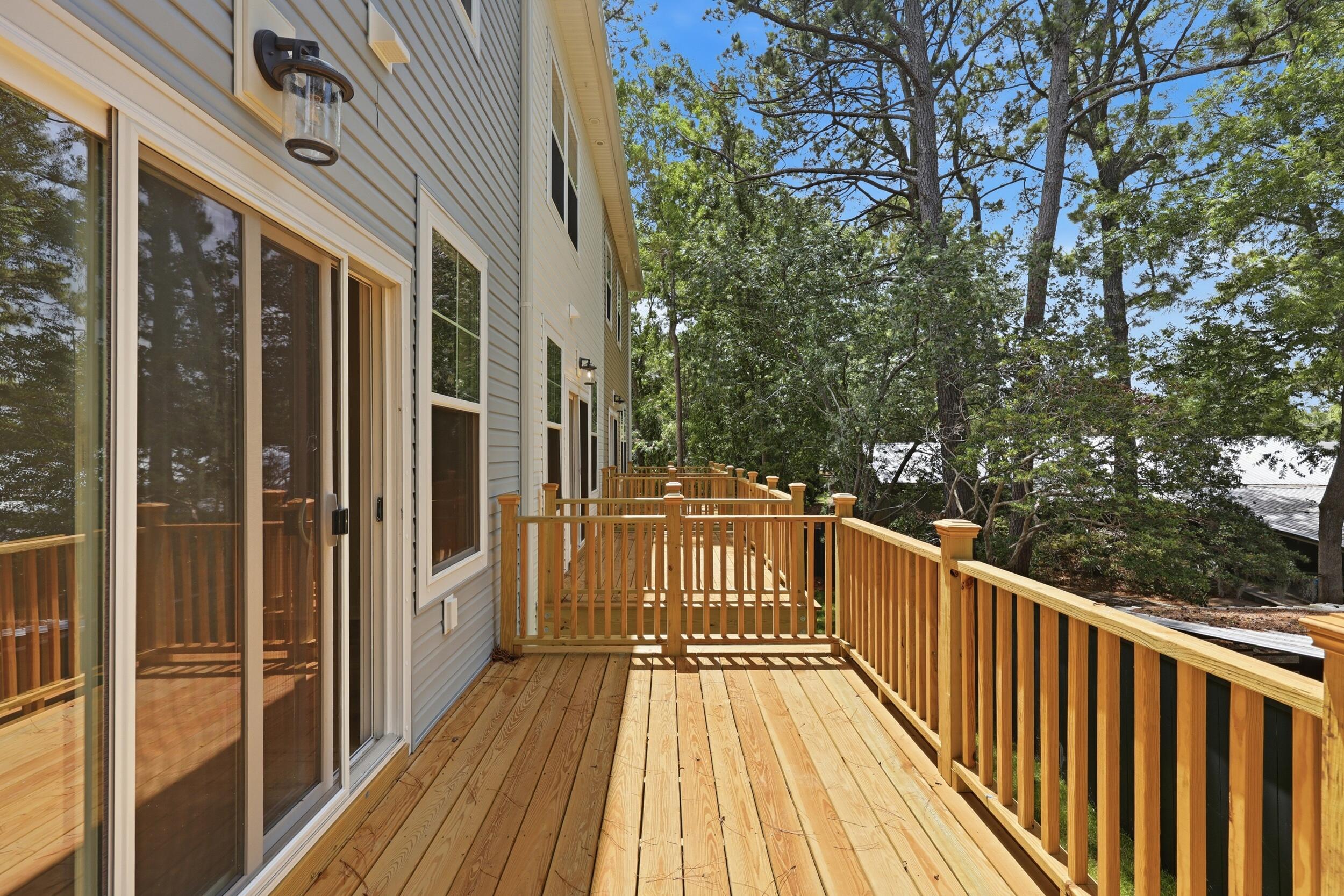 128 Fernbank Road Johns Island, SC 29455 - Photo 11 of 26 large family room with deck