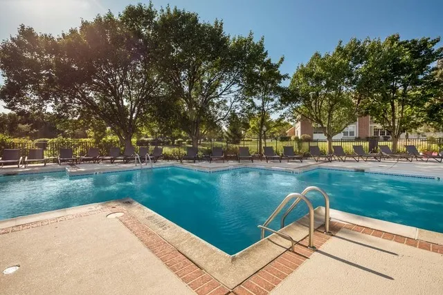 $2,416 | 1681 East Greenbriar Drive, Unit 3817, Schaumburg, IL 60173