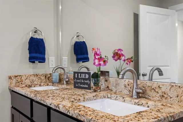 $320,000 | 420 Huntingdon Drive, Irving, TX 75061