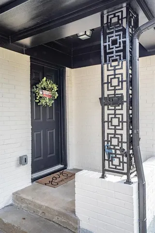 $320,000 | 420 Huntingdon Drive, Irving, TX 75061