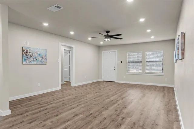 $320,000 | 420 Huntingdon Drive, Irving, TX 75061