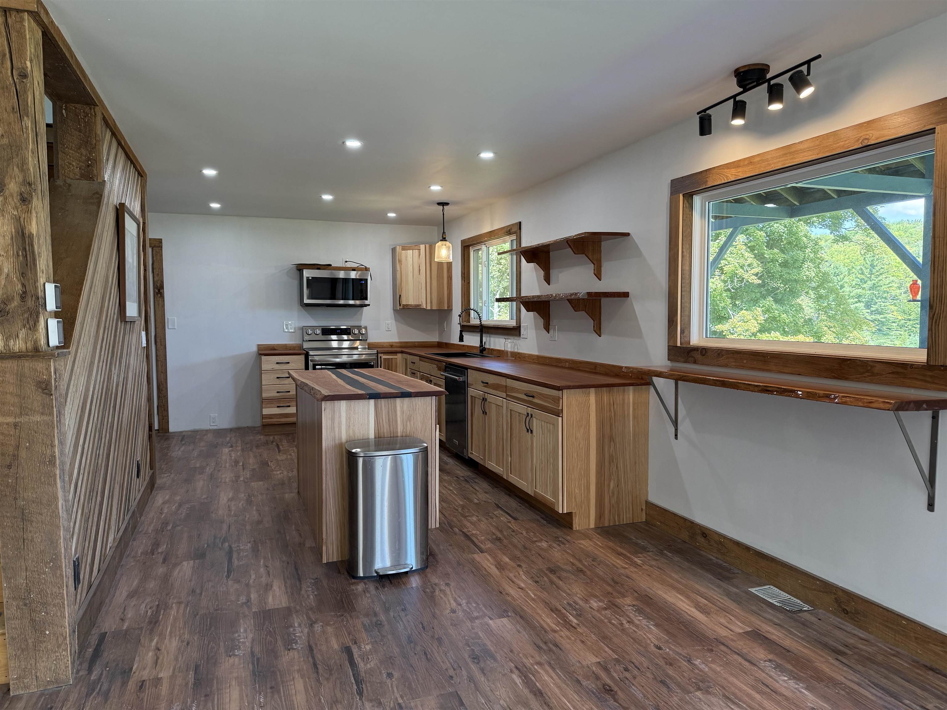 1720 MacIntosh Hill Road Bethel, VT 05060 - Photo 10 of 59 Gallery Image 10