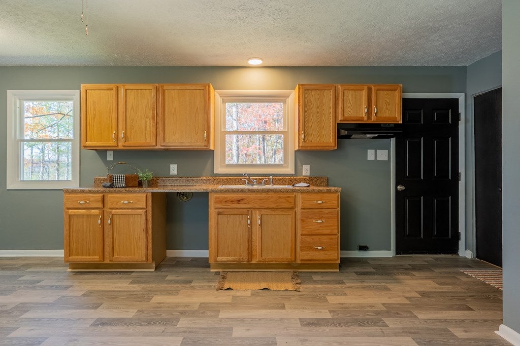 178 Rapor Ridge Road Austinville, VA 24312 - Photo 11 of 49 Gallery Image 11