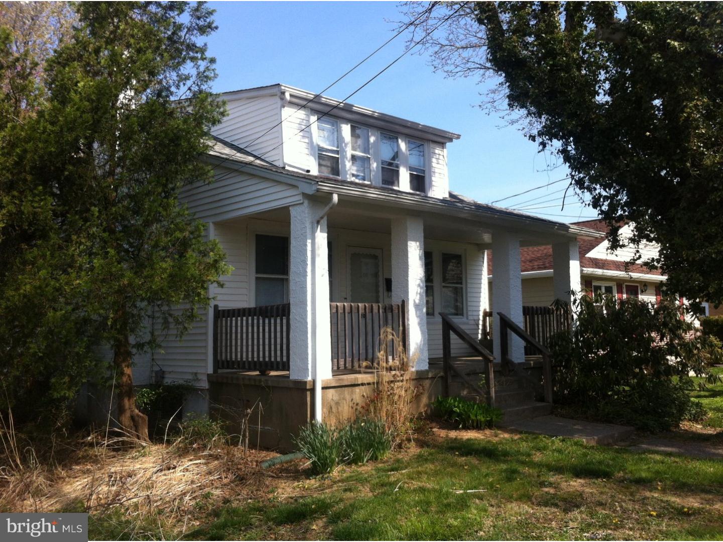 204 Dallas Road Willow Grove, PA 19090 - Photo 2 of 4 Exterior Front