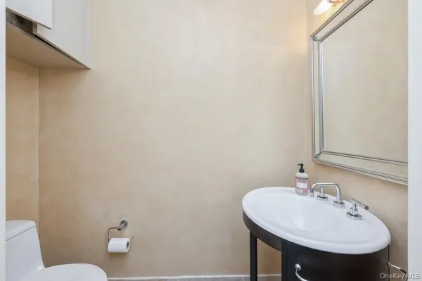 $1,149,900 | 175 Huguenot Street, Unit 1604/1605, New Rochelle, NY 10801
