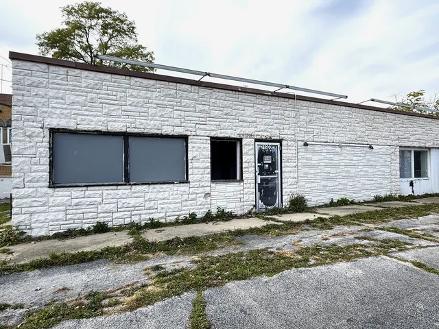 $225,000 | 21924 East Lincoln Highway, Lynwood, IL 60411