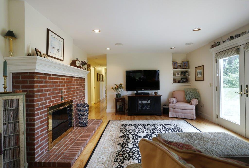 228 Readfield Road Manchester, ME 04351 - Photo 16 of 34 LIVING ROOM