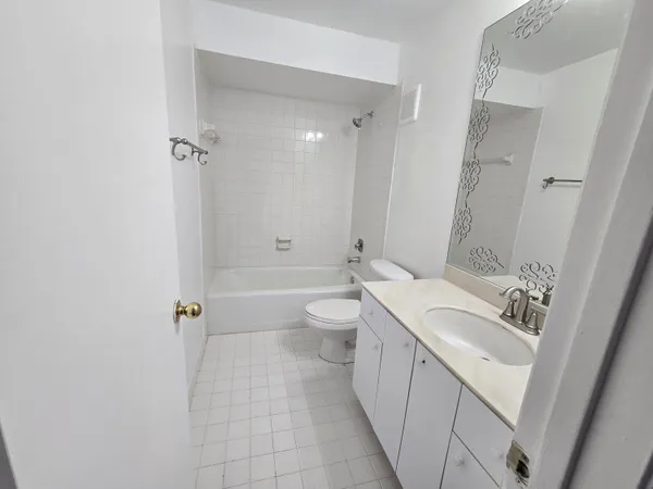 $2,900 | 10343 Greenhouse Road, Pembroke Pines, FL 33026