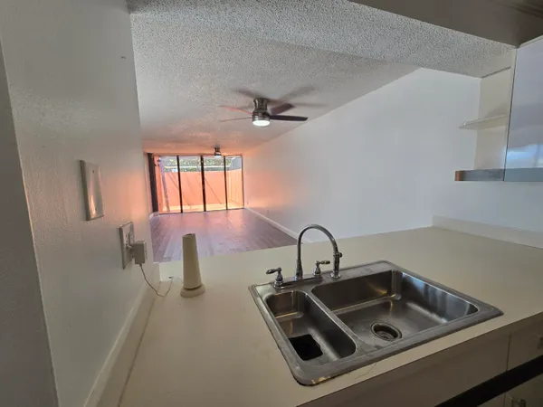 $2,900 | 10343 Greenhouse Road, Pembroke Pines, FL 33026