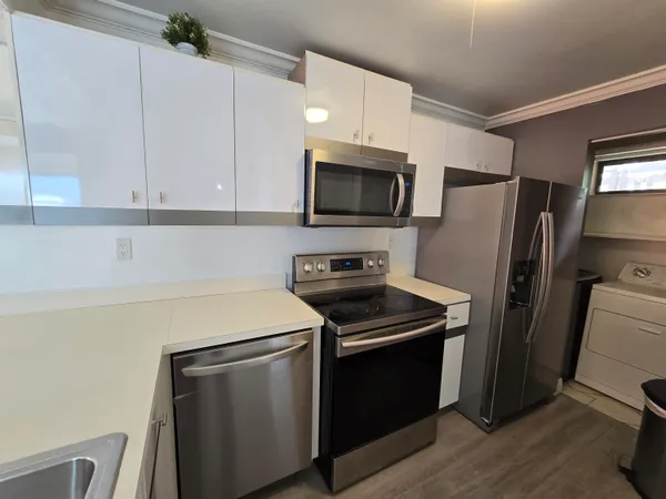 $2,900 | 10343 Greenhouse Road, Pembroke Pines, FL 33026