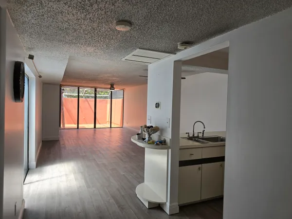 $2,900 | 10343 Greenhouse Road, Pembroke Pines, FL 33026