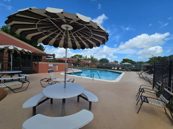 $2,900 | 10343 Greenhouse Road, Pembroke Pines, FL 33026