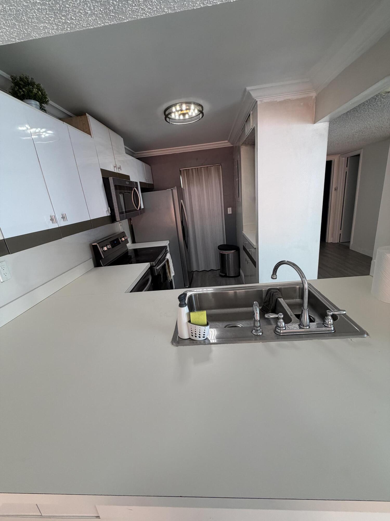 10343 Greenhouse Road Pembroke Pines, FL 33026 - Photo 10 of 18 IMG_1882