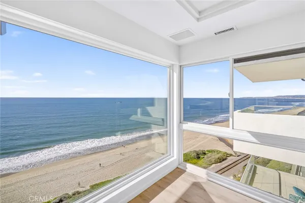 a view of a floor plan