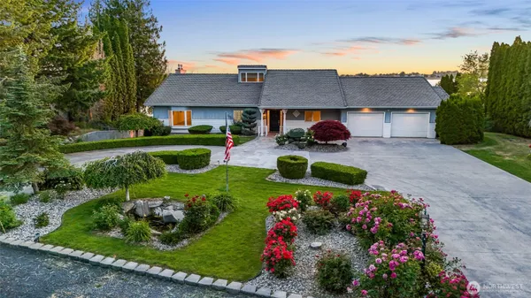 $1,299,700 | 1782 Valley Road Northeast, Moses Lake, WA 98837
