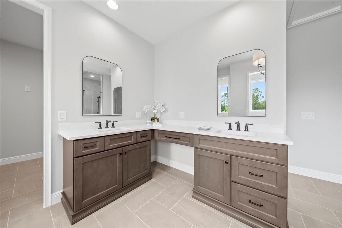 3570 Hield Road Melbourne, FL 32904 - Photo 28 of 83 Primary Bath