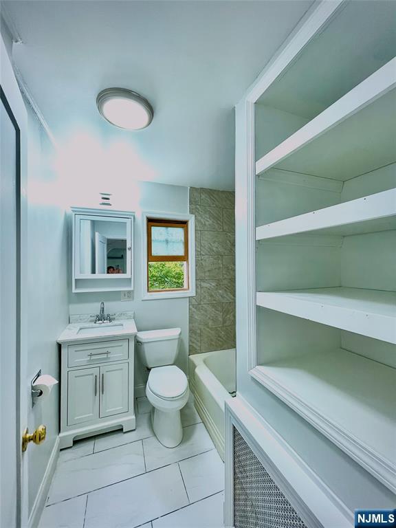 35-37 Ridgefield Avenue, Unit 2 Ridgefield Park, NJ 07660 - Photo 7 of 15 Gallery Image 7