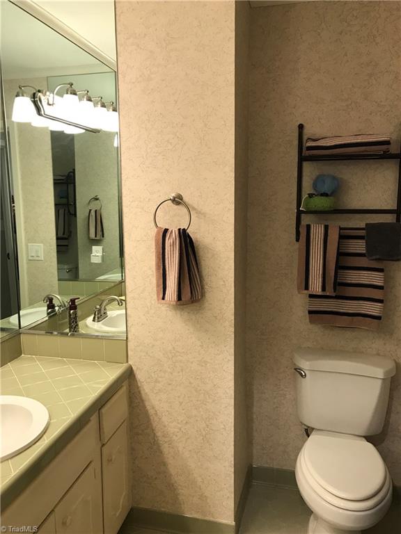 1131 Gatehouse Road High Point, NC 27262 - Photo 14 of 20 Gallery Image 14