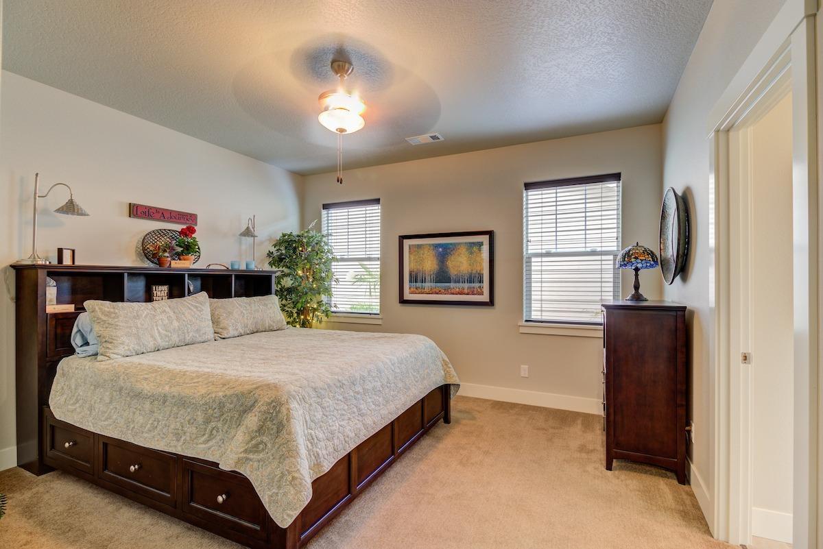 1208 Boulder Ridge Street Central Point, OR 97502 - Photo 16 of 25 Additional Photo