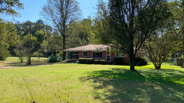 $285,000 | 208 Thrasher Pike, Soddy Daisy, TN 37379