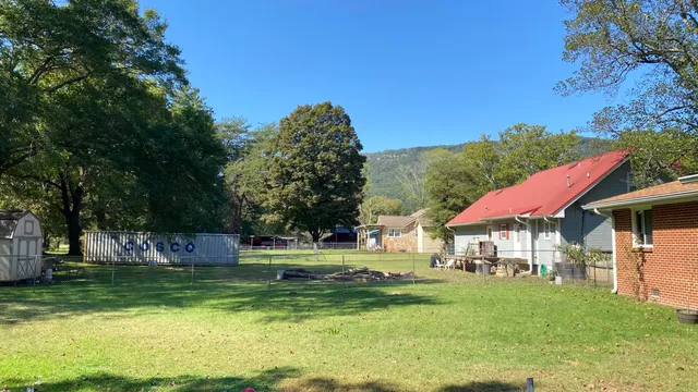 $285,000 | 208 Thrasher Pike, Soddy Daisy, TN 37379