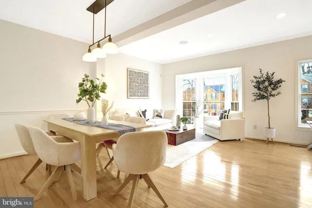 $985,000 | 2019 North Buchanan Court, Arlington, VA 22207