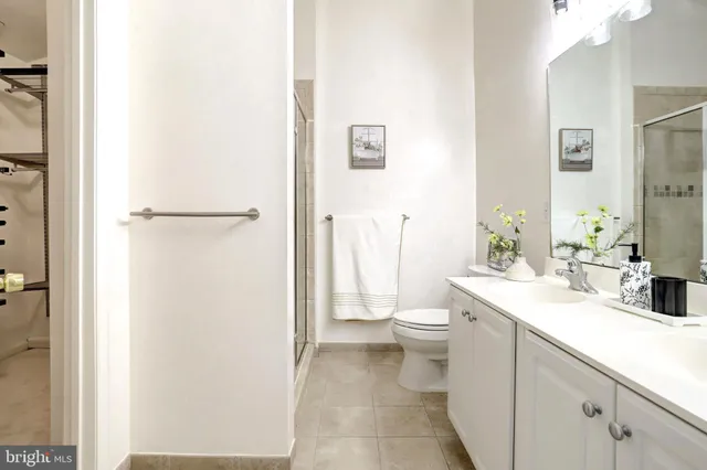 $985,000 | 2019 North Buchanan Court, Arlington, VA 22207