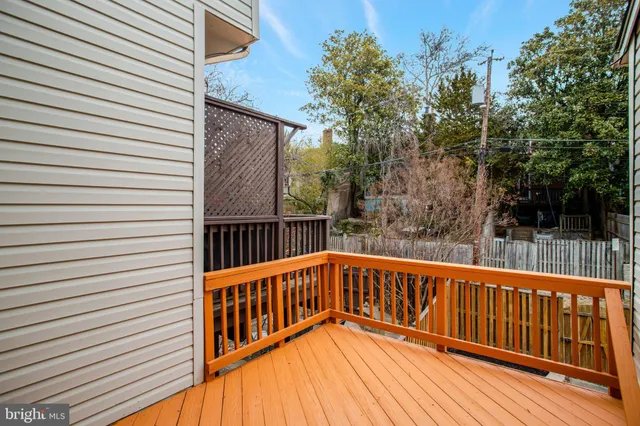 $985,000 | 2019 North Buchanan Court, Arlington, VA 22207