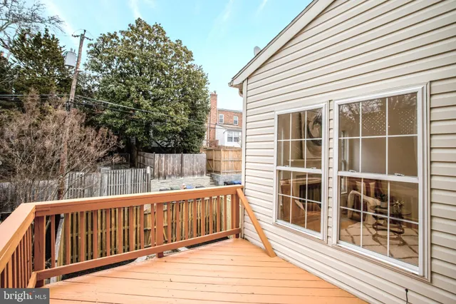 $985,000 | 2019 North Buchanan Court, Arlington, VA 22207