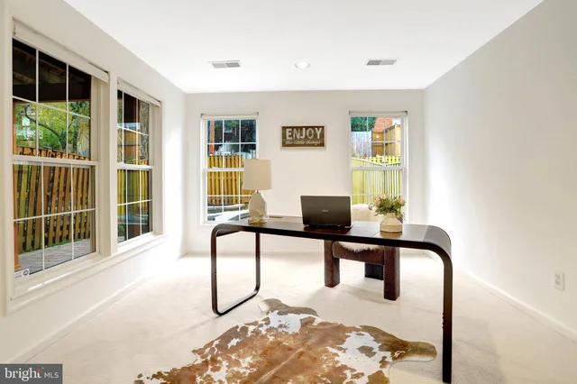 $985,000 | 2019 North Buchanan Court, Arlington, VA 22207